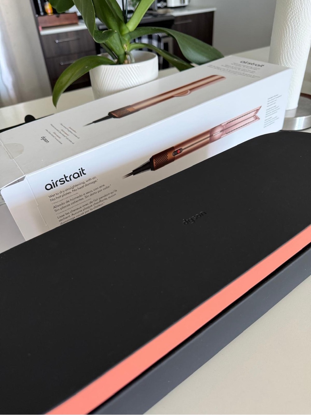 NEW Dyson Airstrait Wet to Dry Straightener Rose Gold